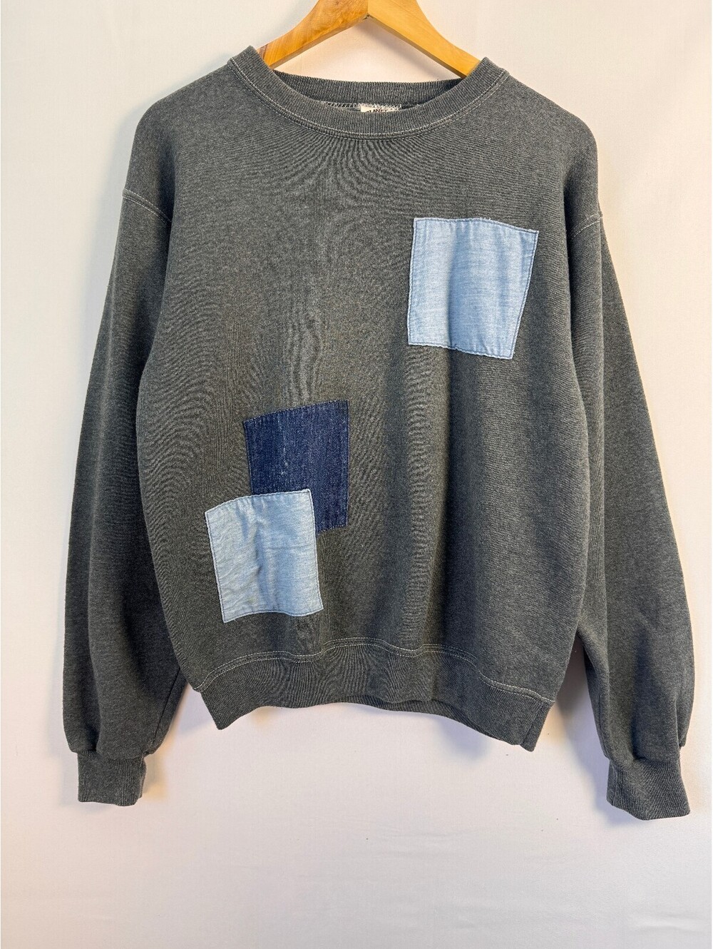 Vintage Planet Hollywood Denim Patchwork Sweatshirt Y2K Art To Wear Crewneck M - Picture 2 of 7
